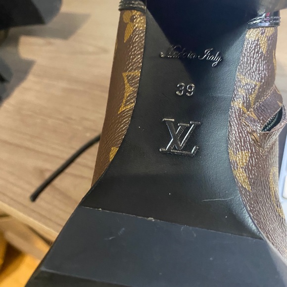 Louis Vuitton Ankle Boot - Picture 4 of 8